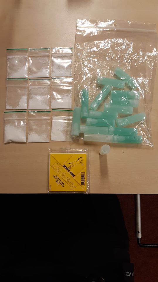 Dealer in Rijen gepakt